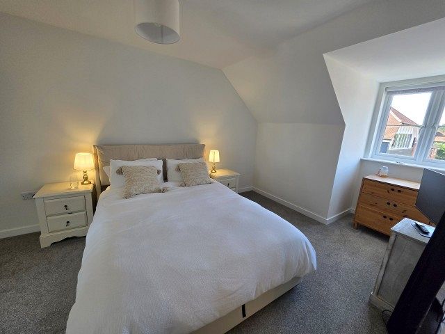 93 Grasslands Close, Haslemere, Surrey
